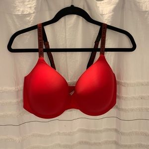 BNWT Victoria Secret Bra, Adjustable Straps